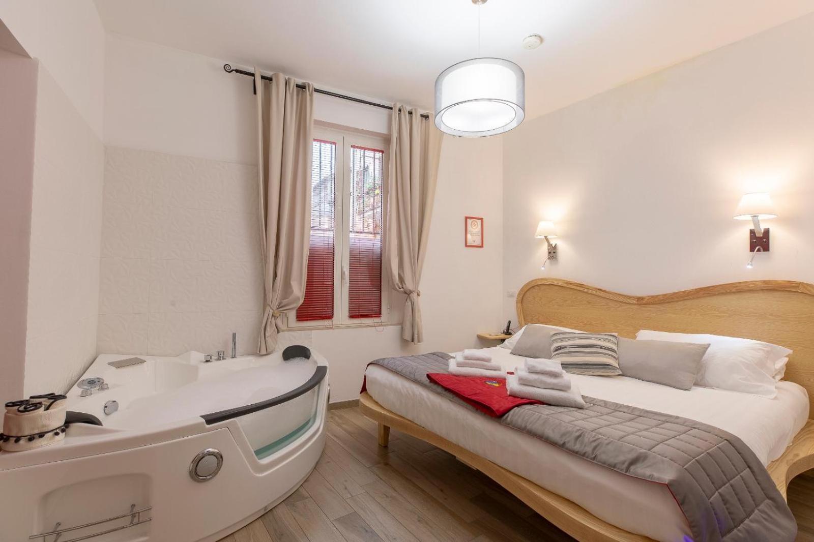 Flatinrome Trastevere Deluxe Rooms - Green Patio Exteriör bild