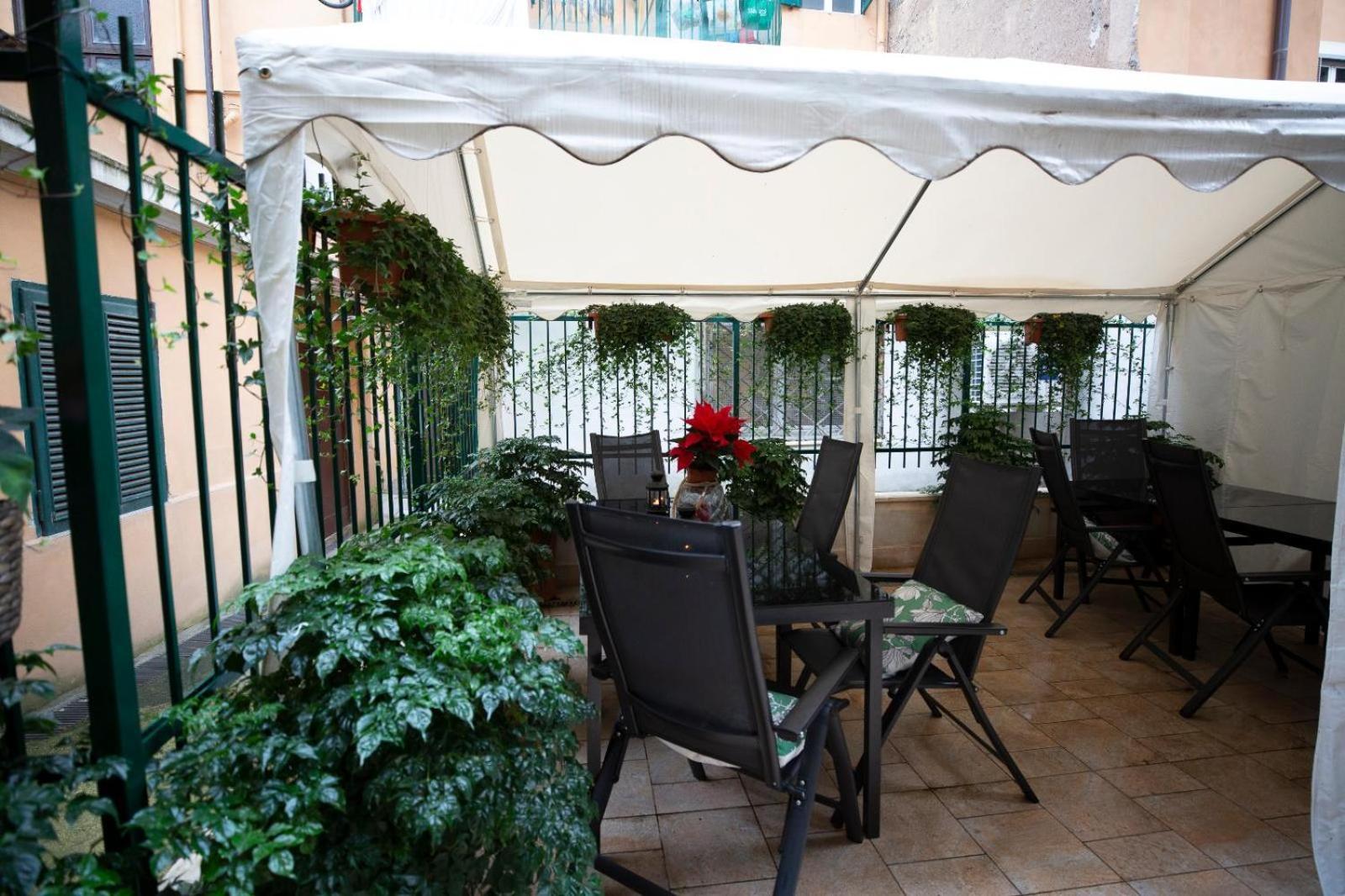 Flatinrome Trastevere Deluxe Rooms - Green Patio Exteriör bild