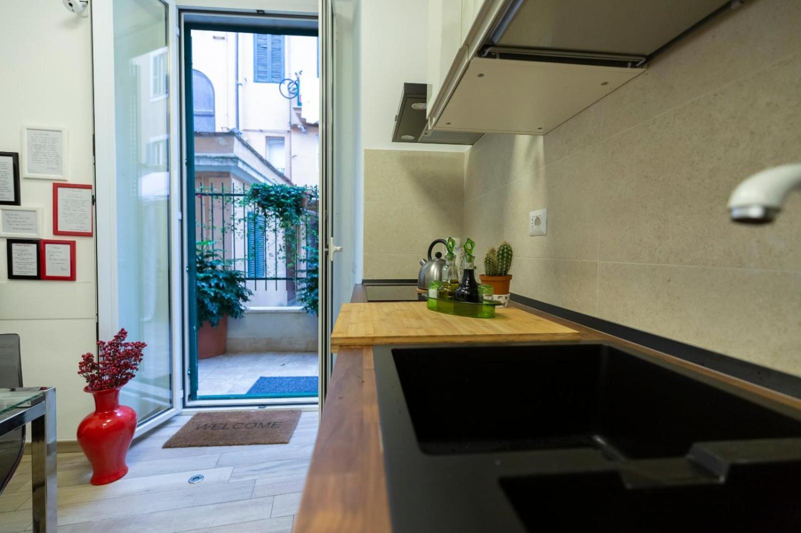 Flatinrome Trastevere Deluxe Rooms - Green Patio Exteriör bild
