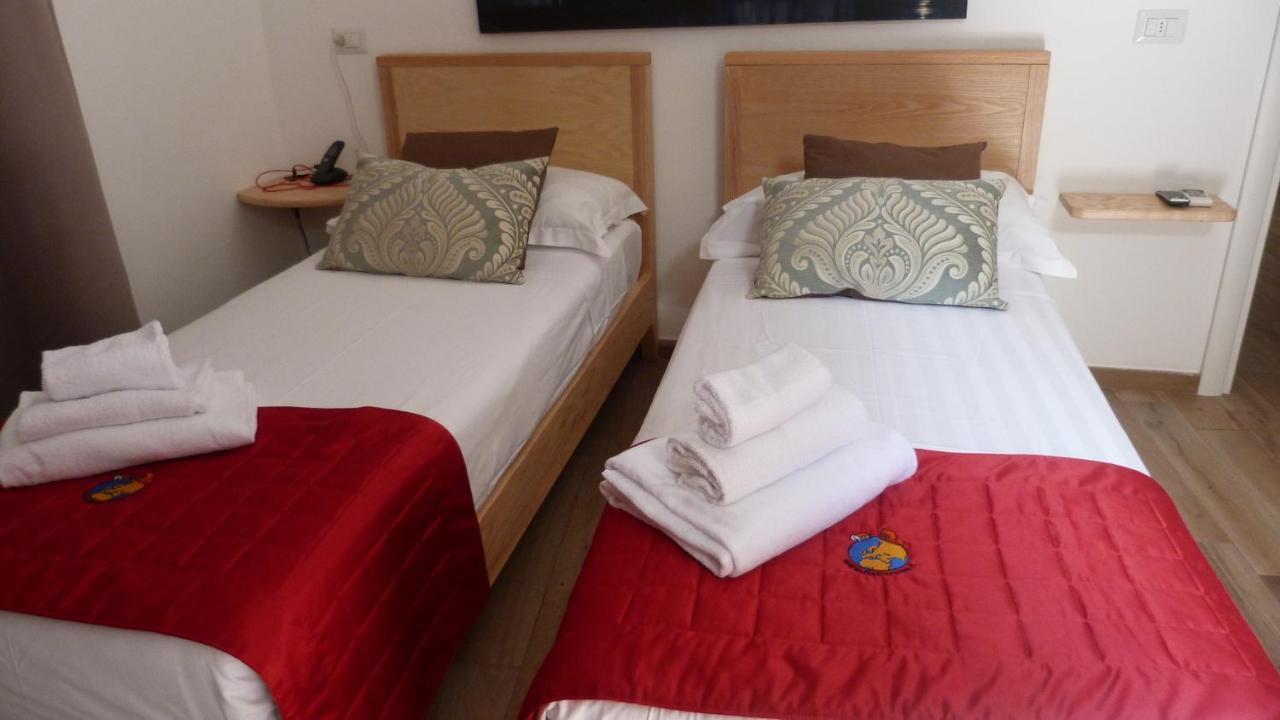 Flatinrome Trastevere Deluxe Rooms - Green Patio Exteriör bild